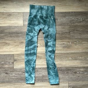 Good Karma Tie Dye Leggings, small